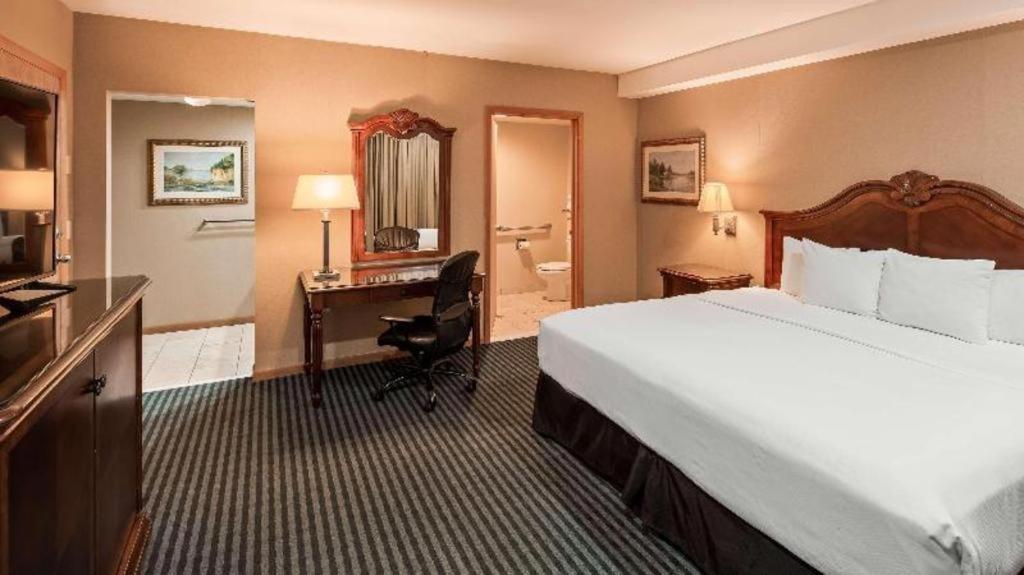 Best Western River Terrace Cheboygan Ngoại thất bức ảnh