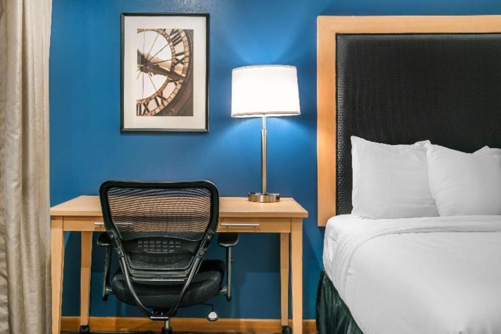 Best Western River Terrace Cheboygan Ngoại thất bức ảnh
